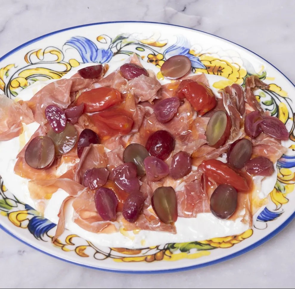 Image alt description