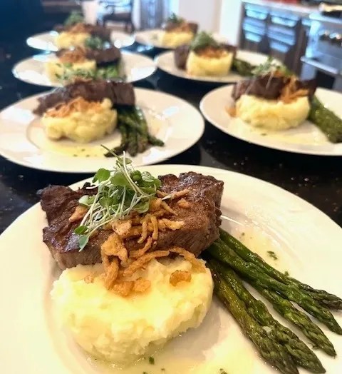 Image alt description