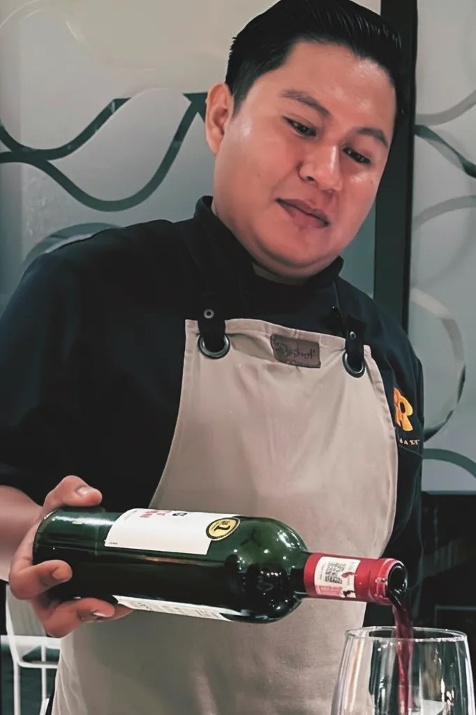 Image alt description