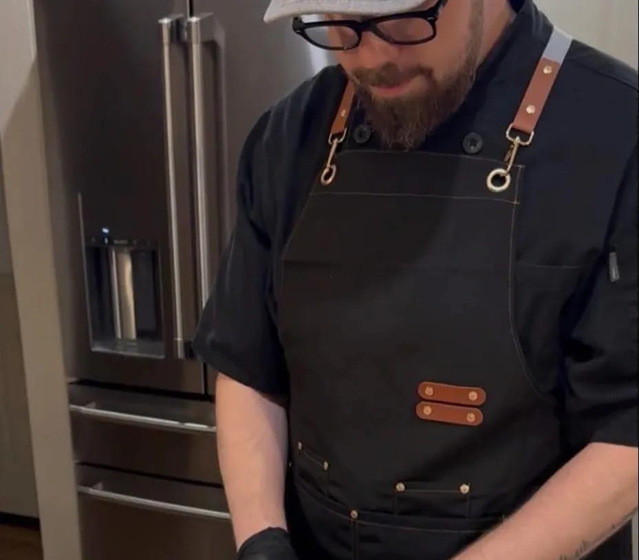 Image alt description