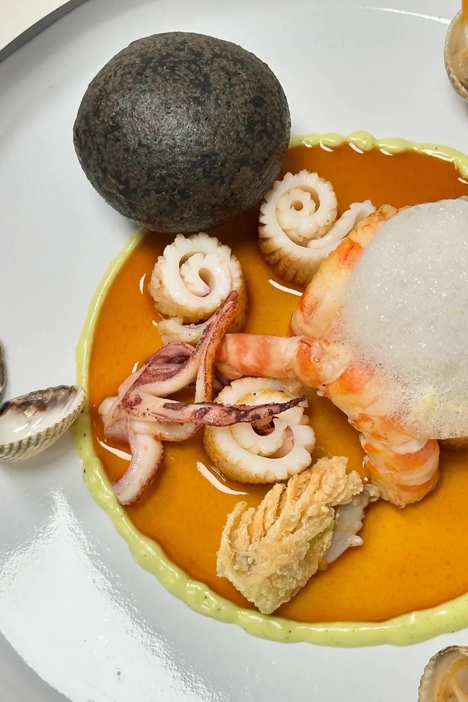 Image alt description