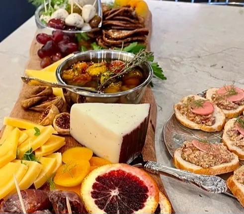 Image alt description