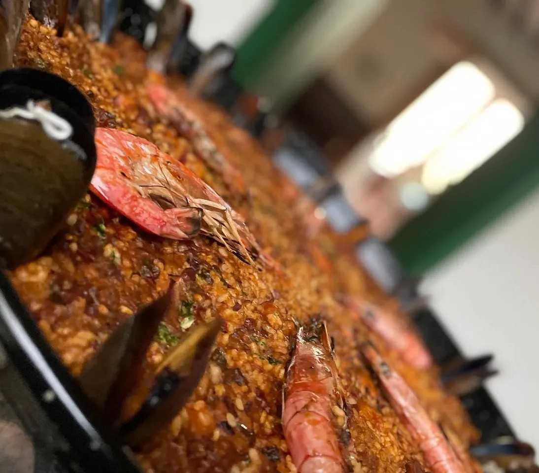 Image alt description