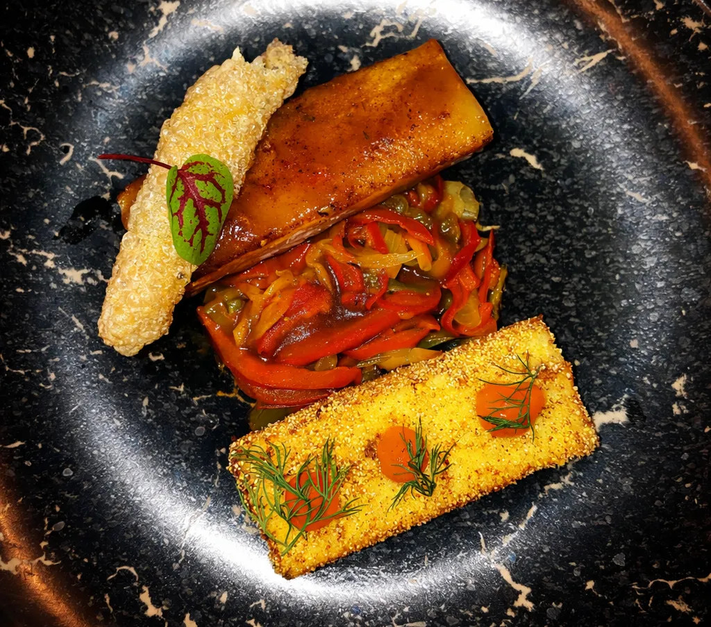 Image alt description