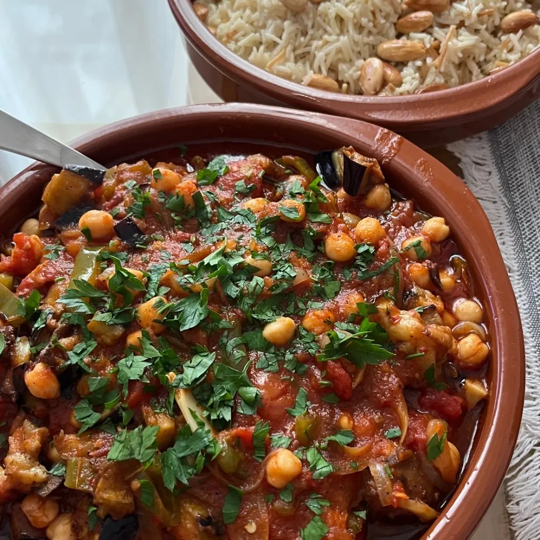 Image alt description