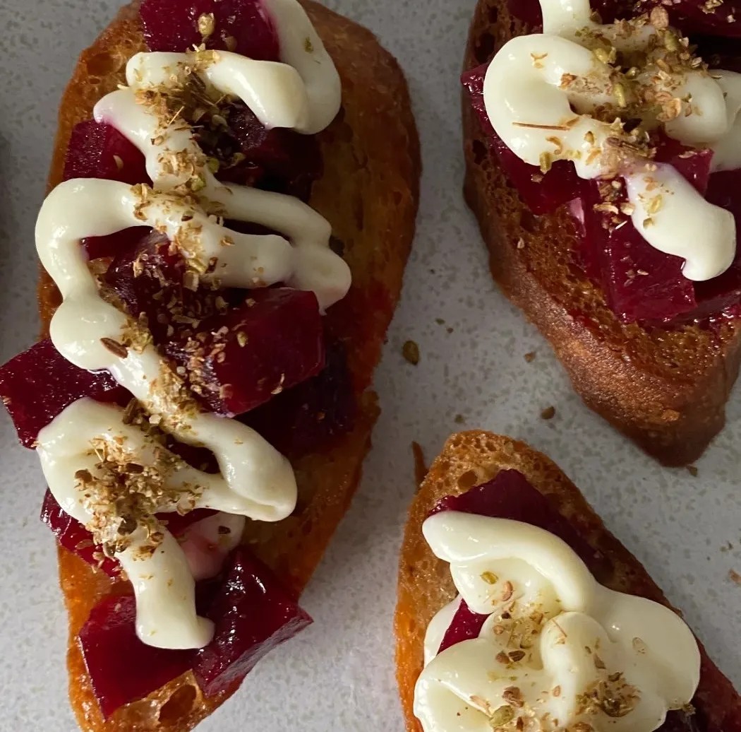 Image alt description