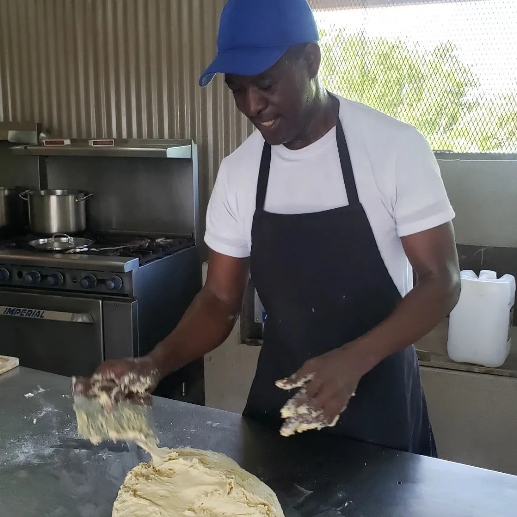 Image alt description