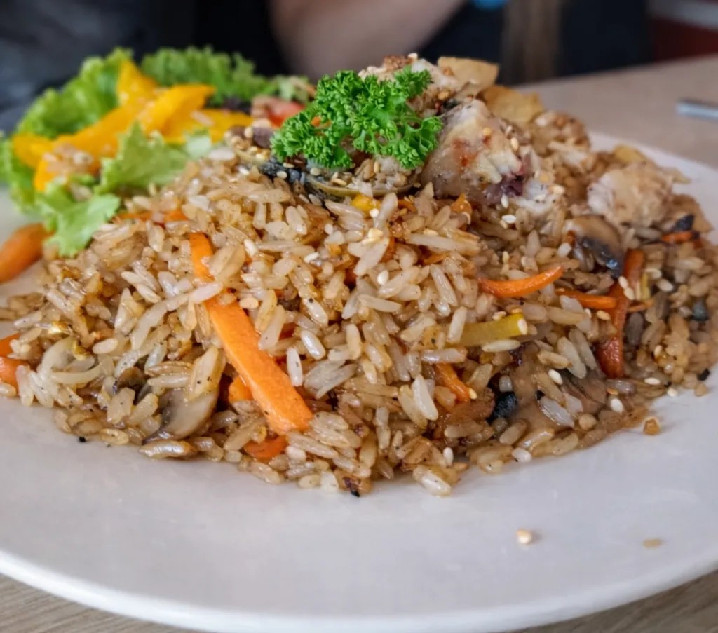 Image alt description