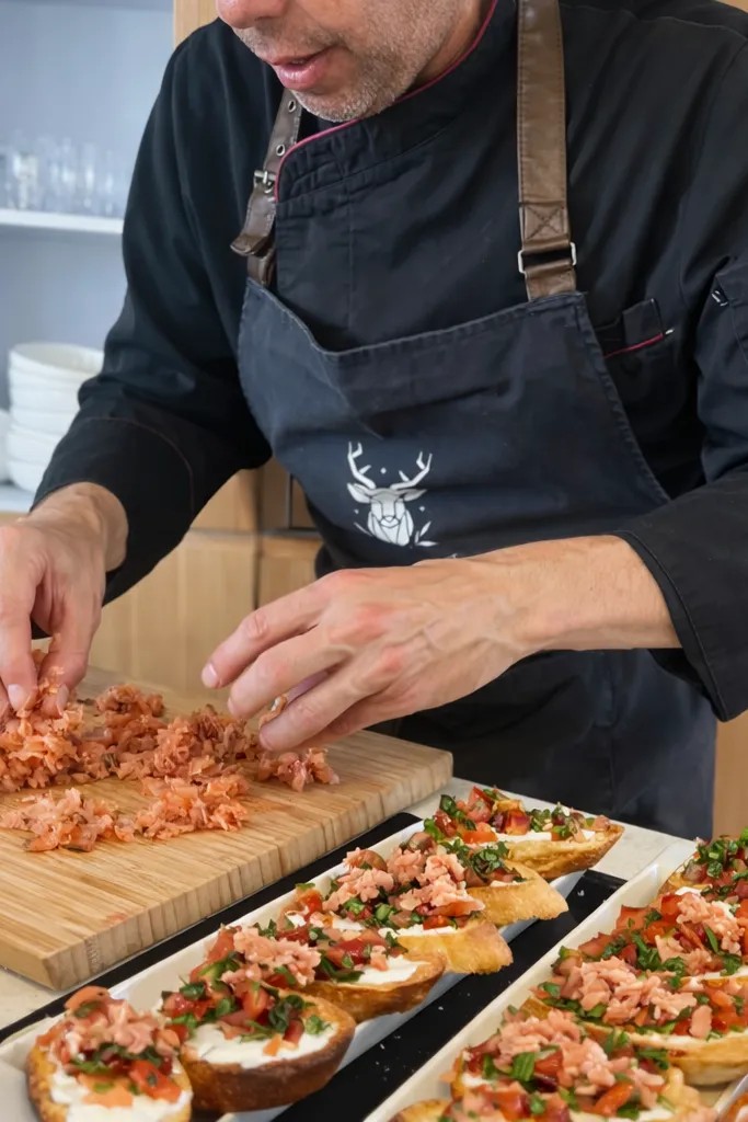 Image alt description