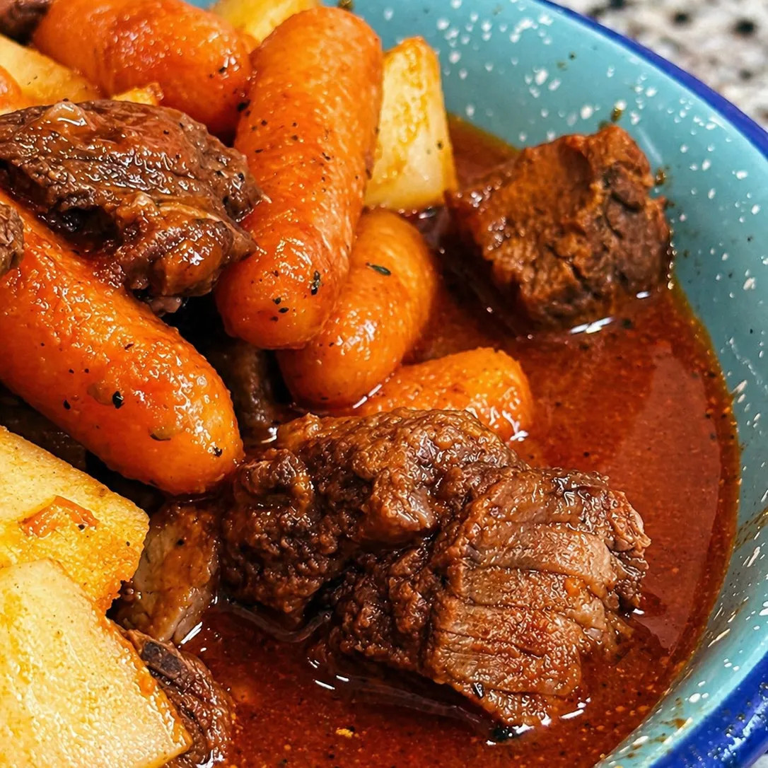 Image alt description