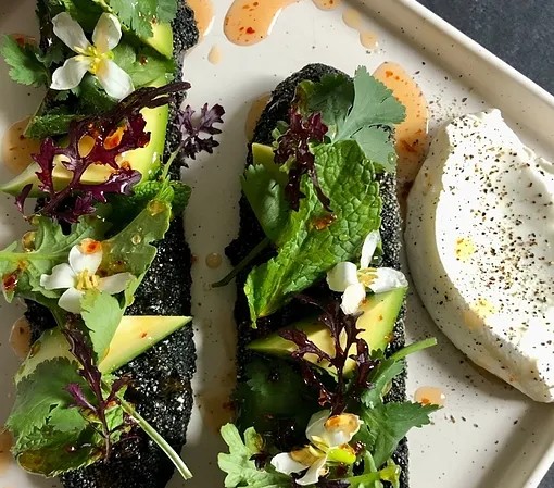 Image alt description