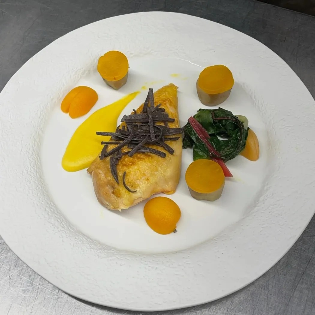 Image alt description