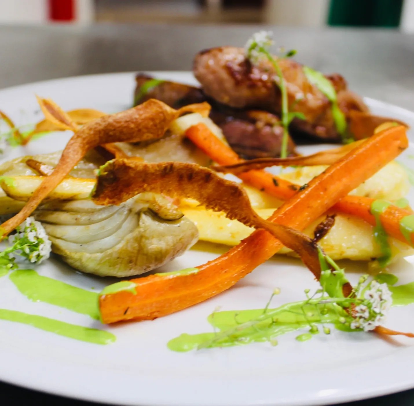 Image alt description