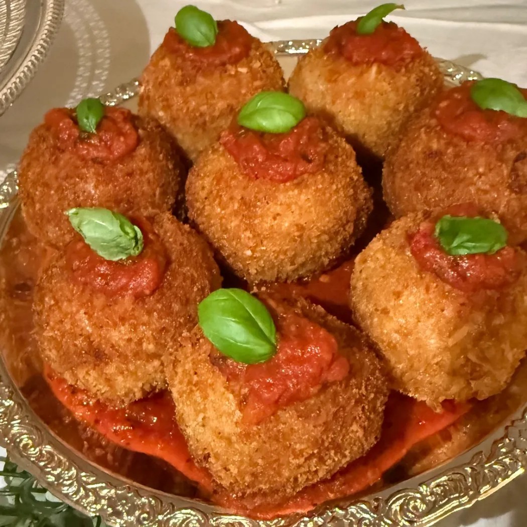 Image alt description