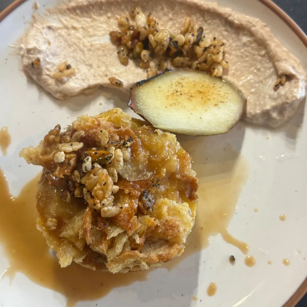 Image alt description