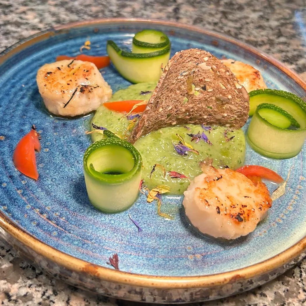 Image alt description