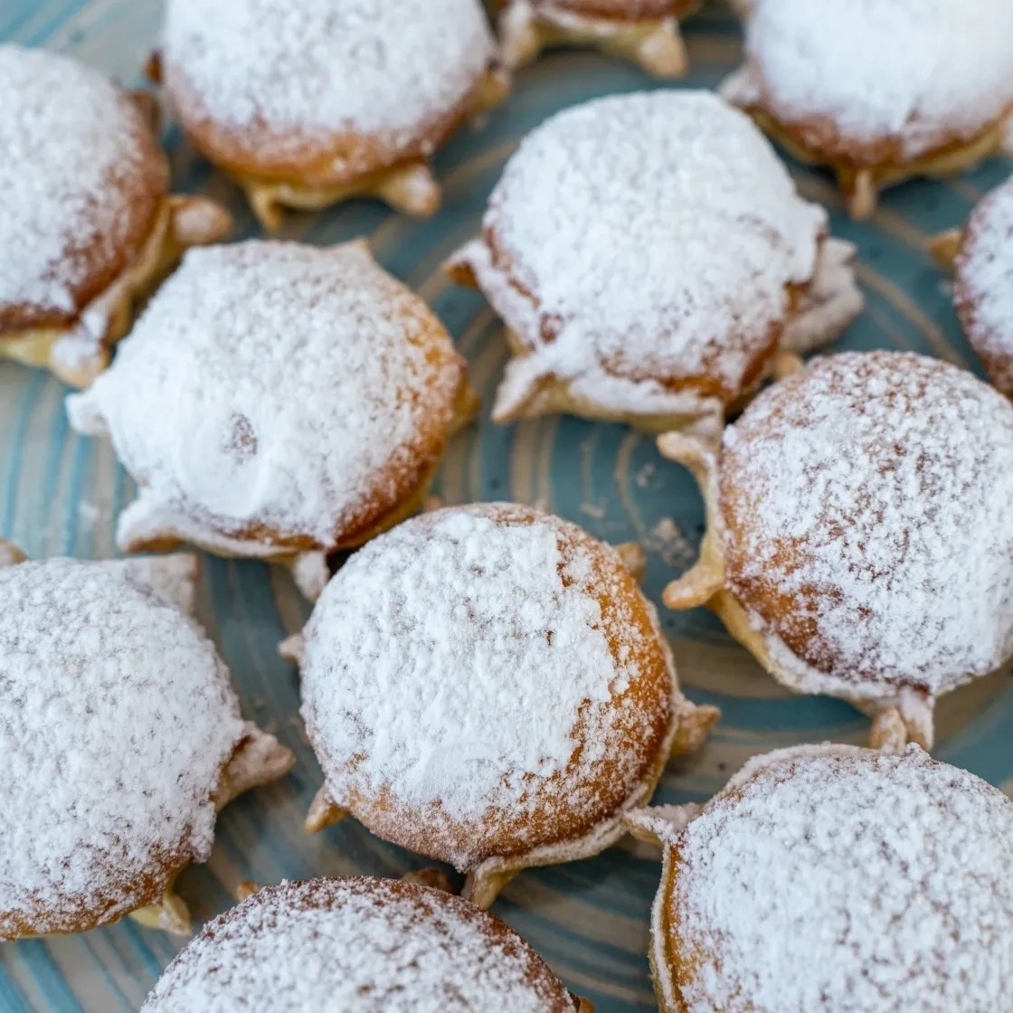 Image alt description