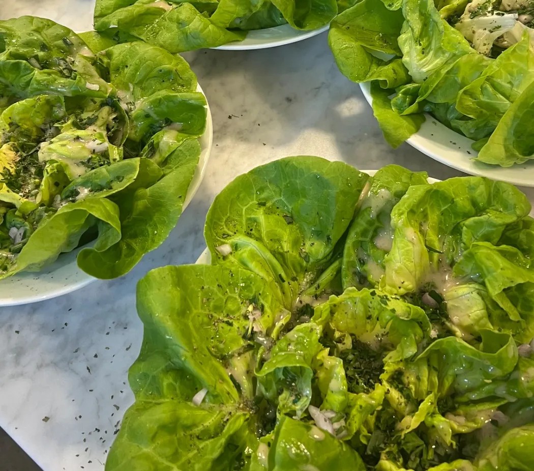 Image alt description