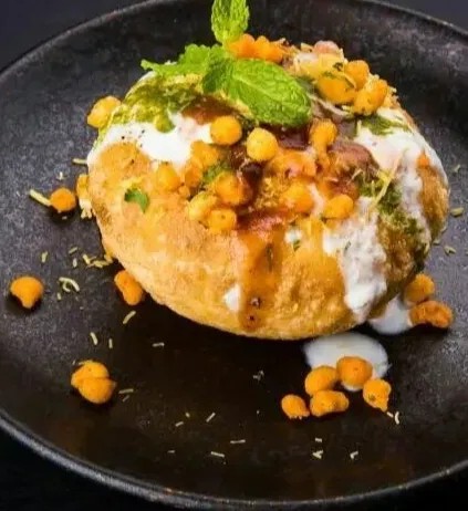 Image alt description