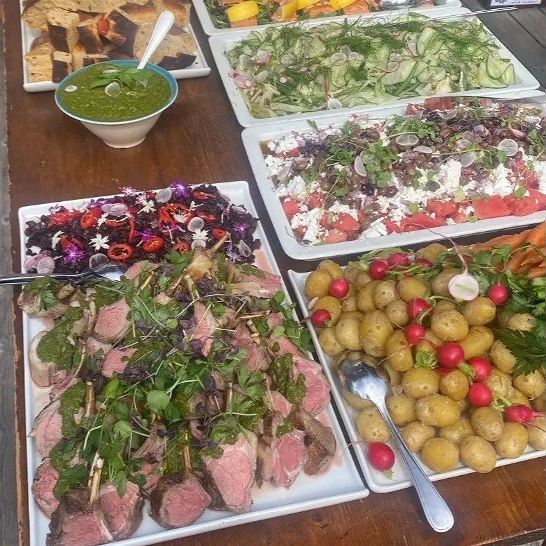 Image alt description