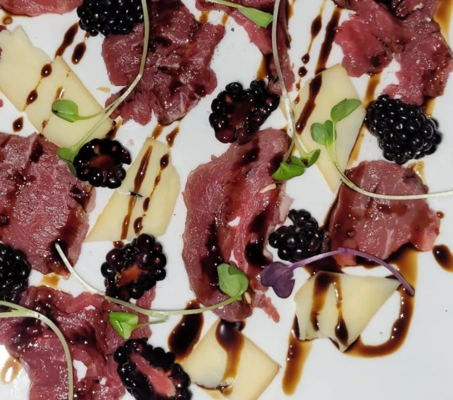 Image alt description