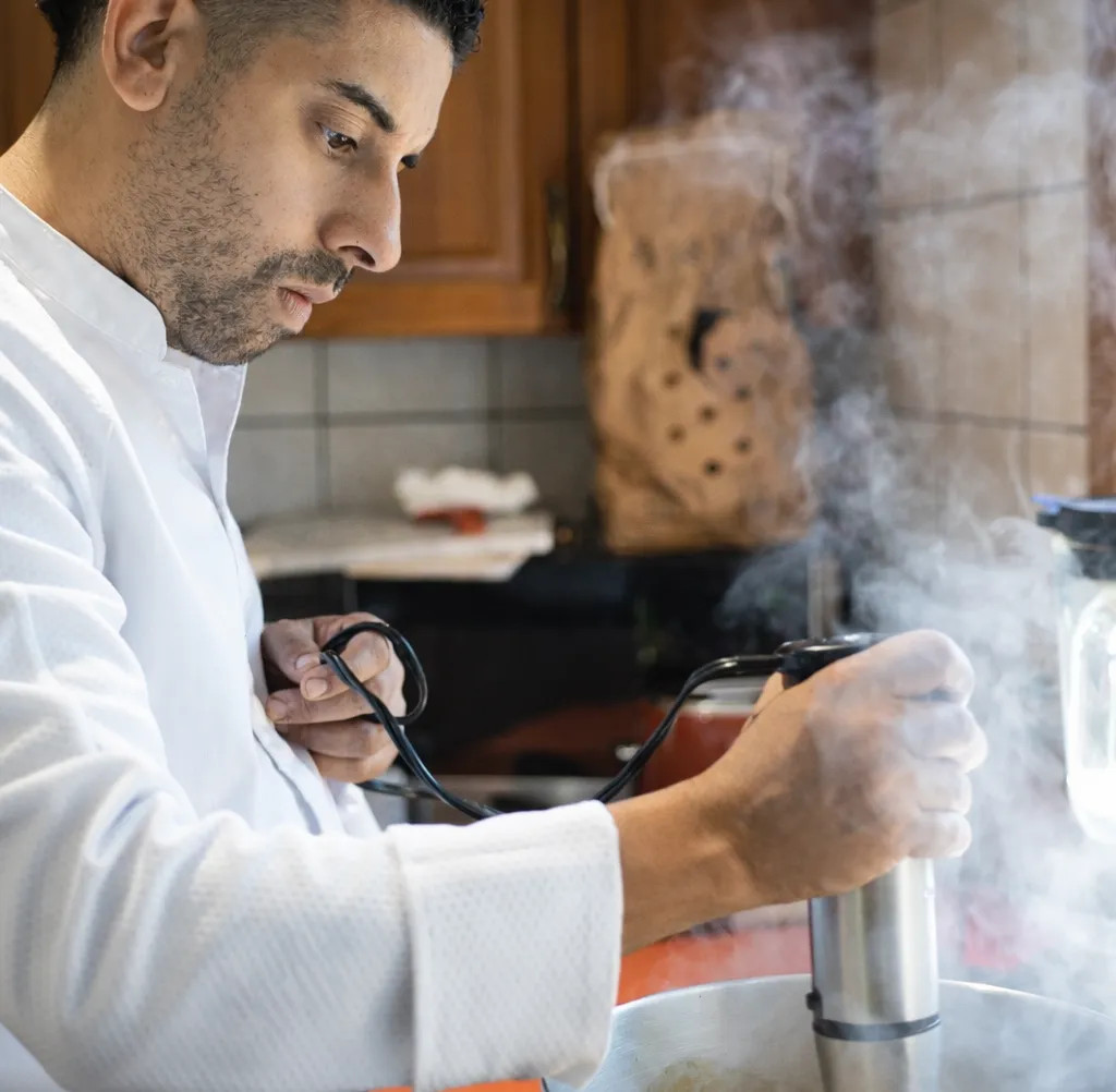 Image alt description