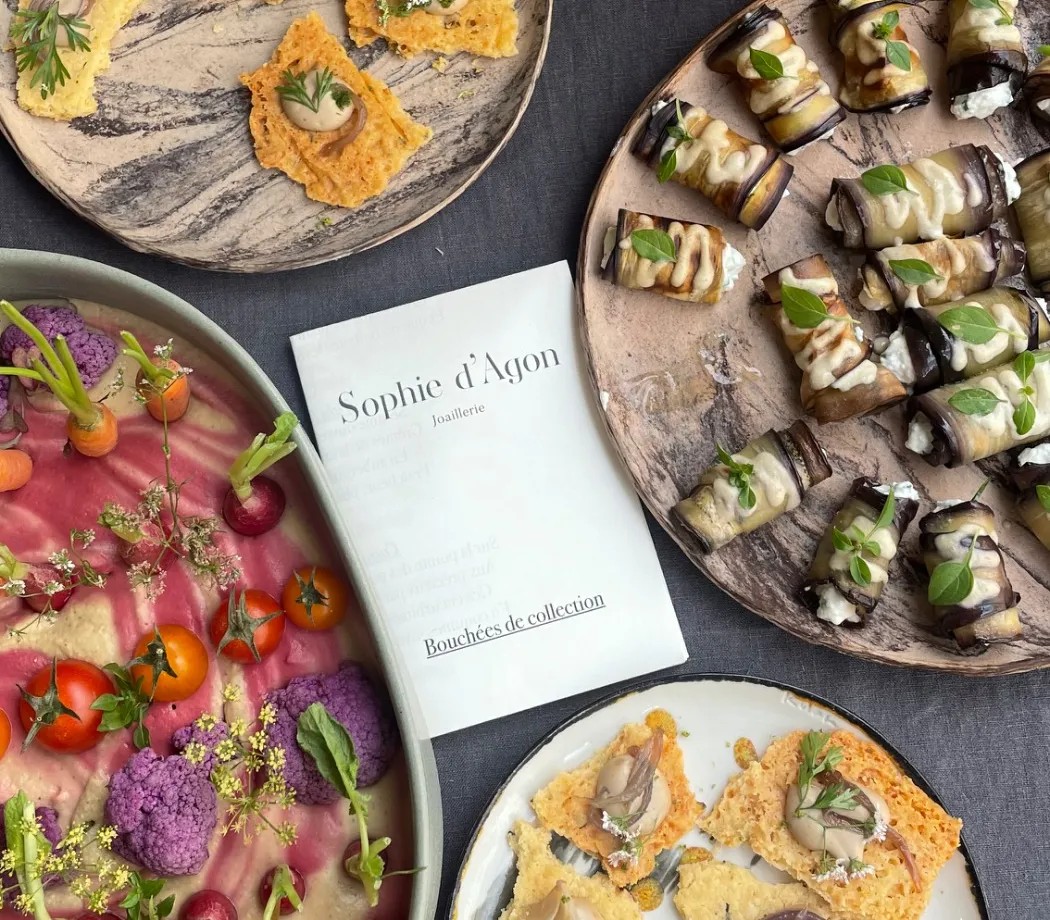 Image alt description