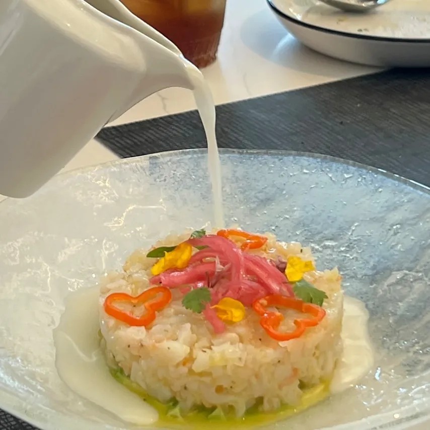 Image alt description