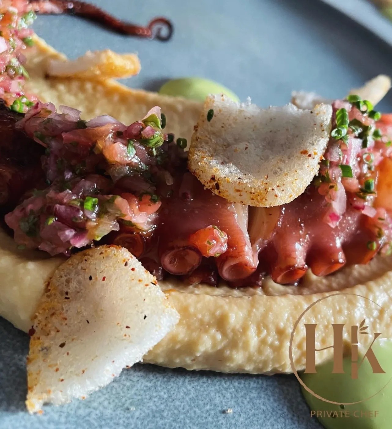 Image alt description