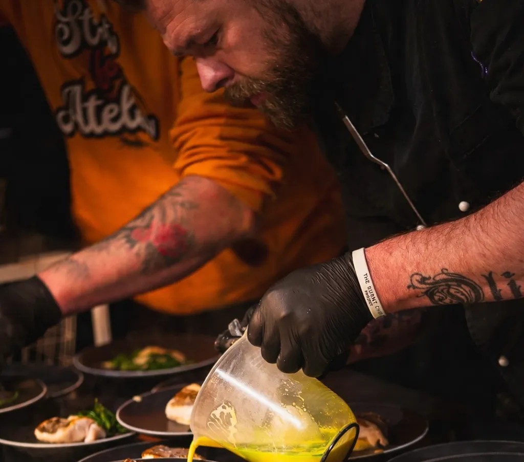 Image alt description