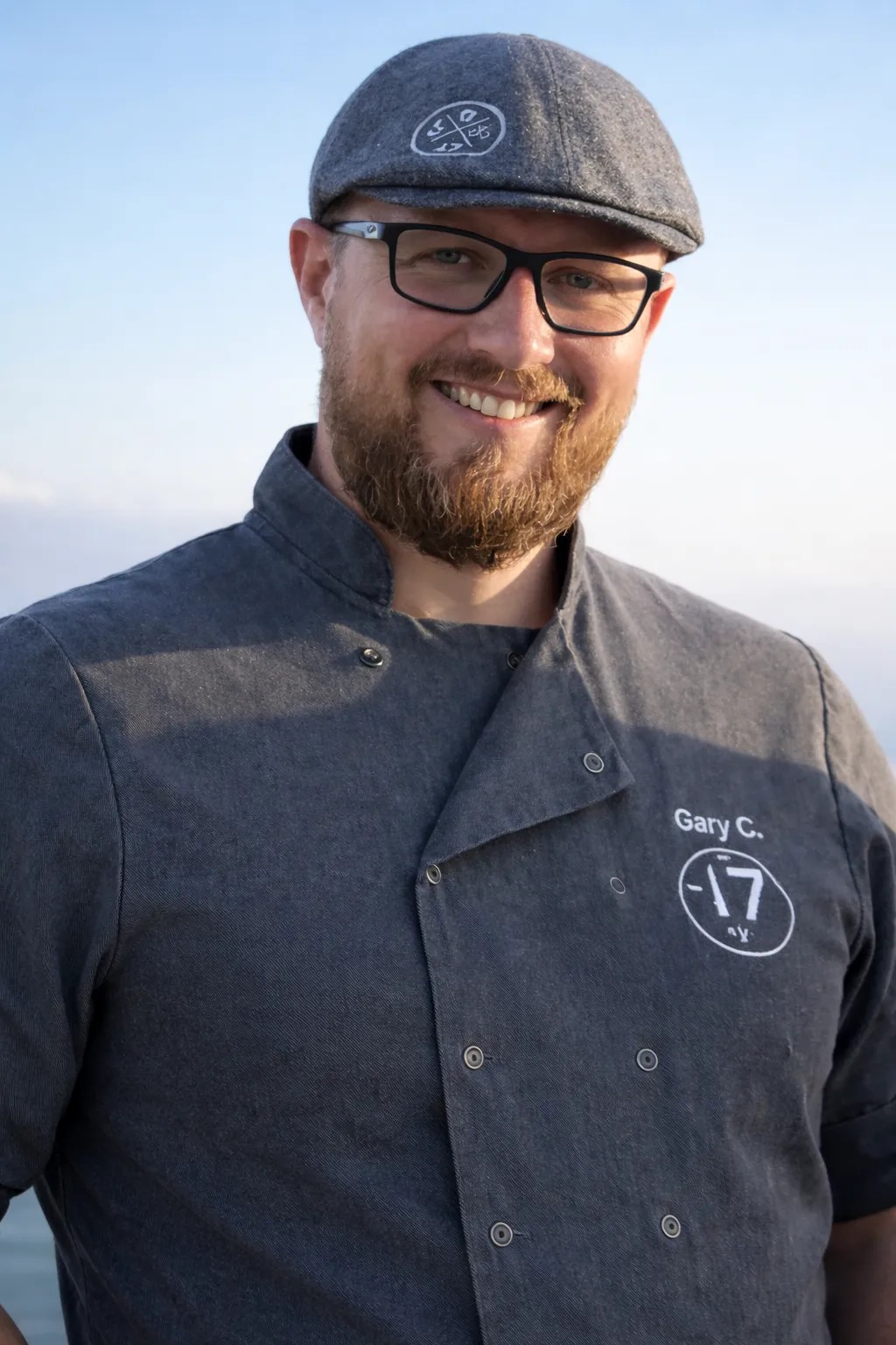 Image alt description