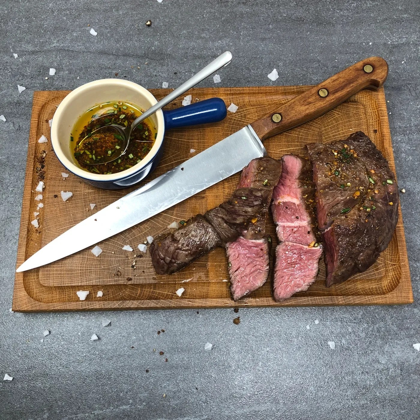 Image alt description