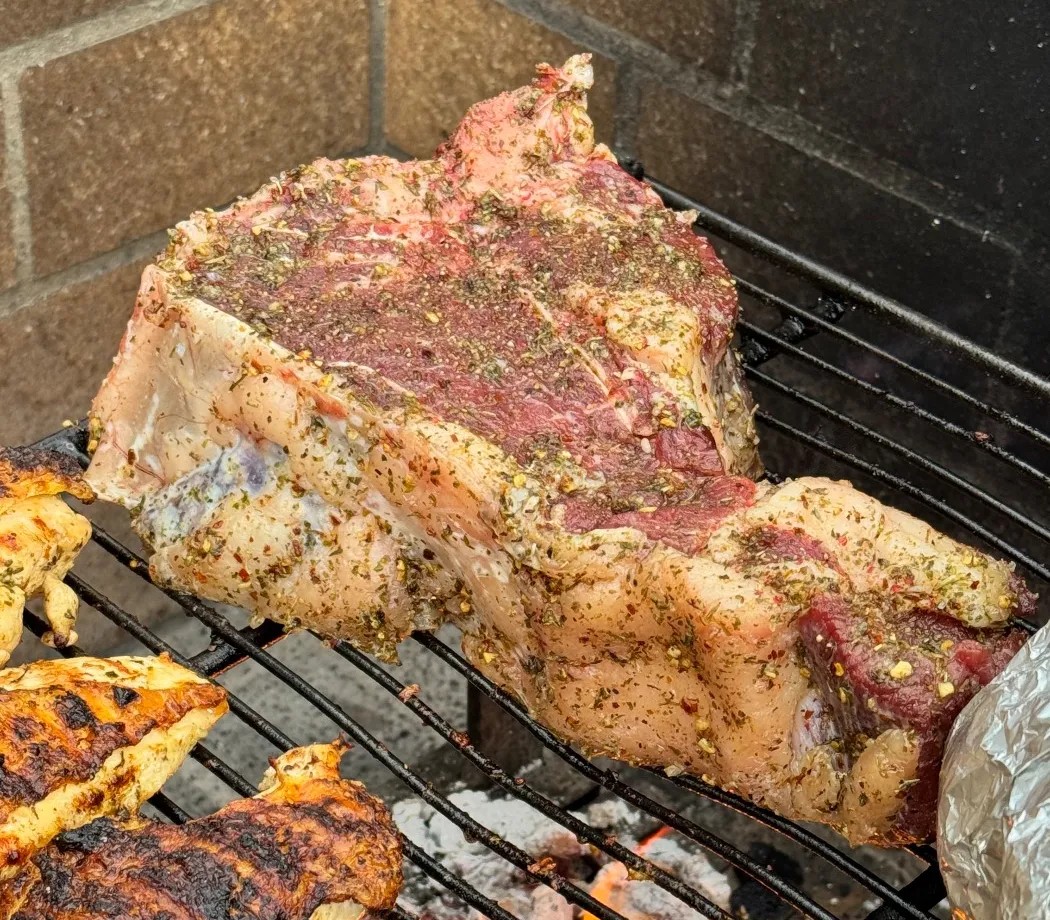 Image alt description