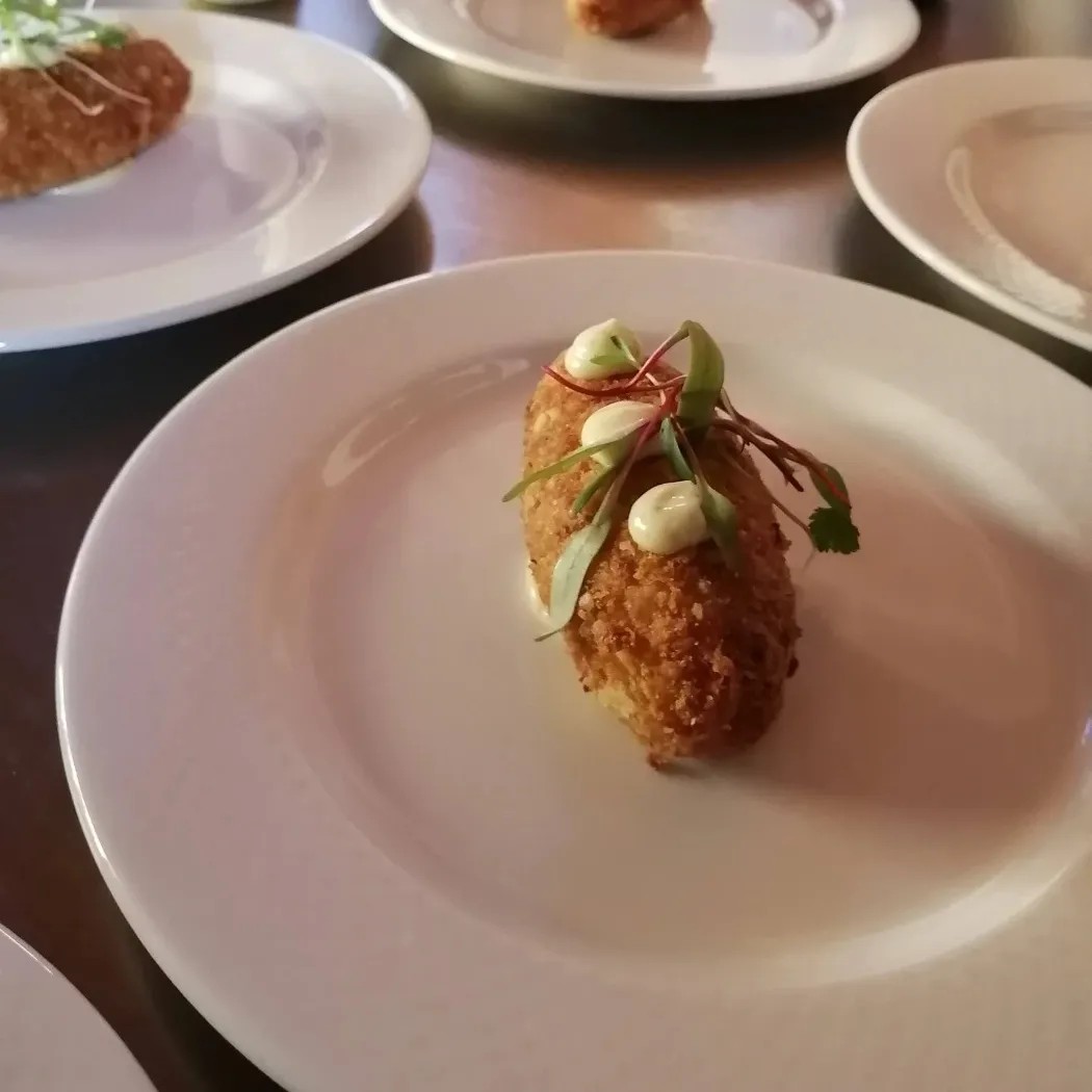 Image alt description