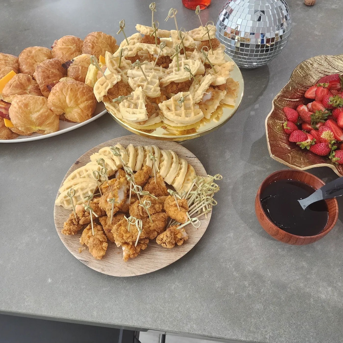 Image alt description