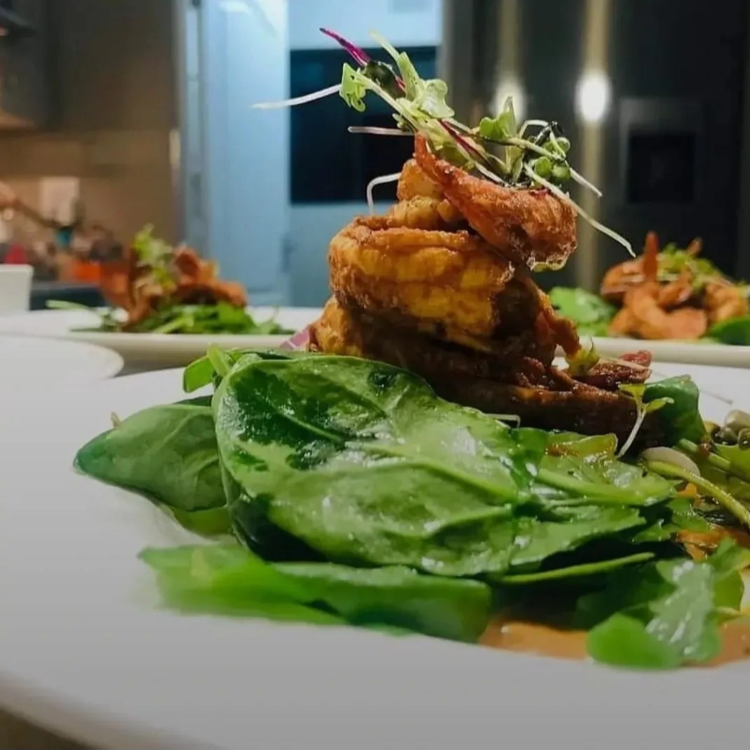 Image alt description