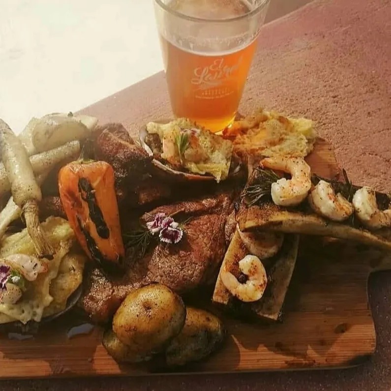 Image alt description