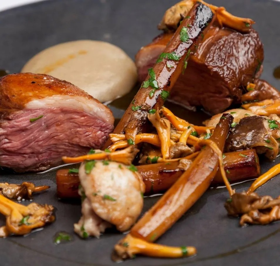 Image alt description