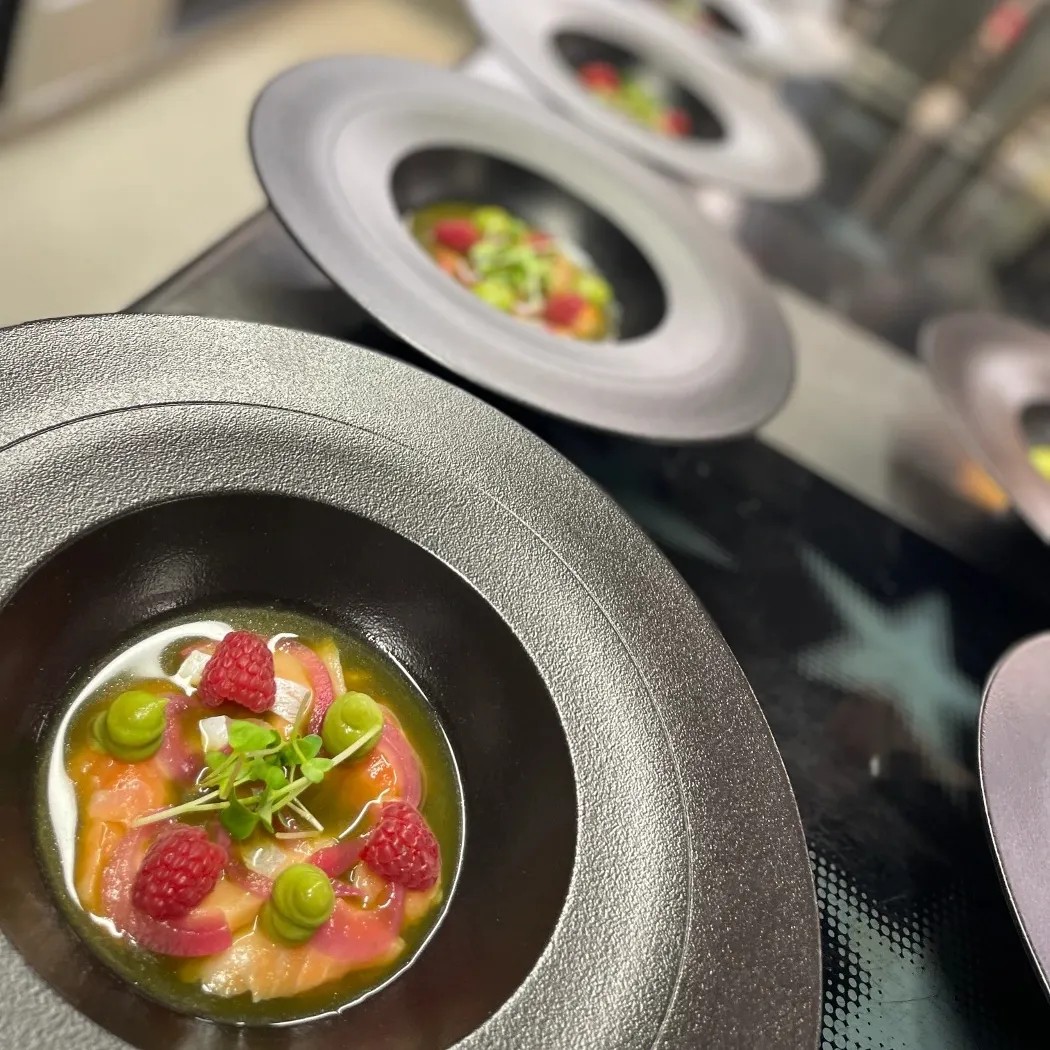 Image alt description