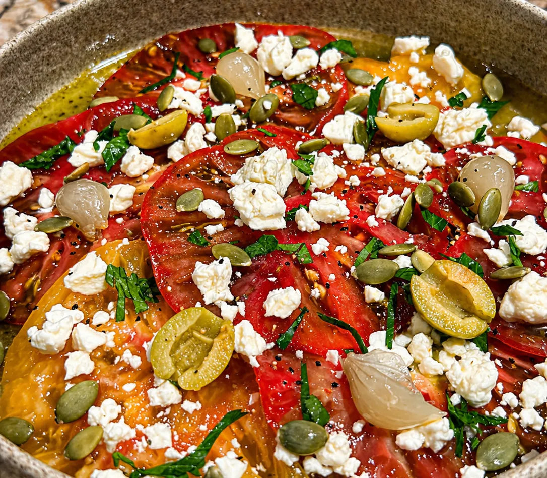 Image alt description