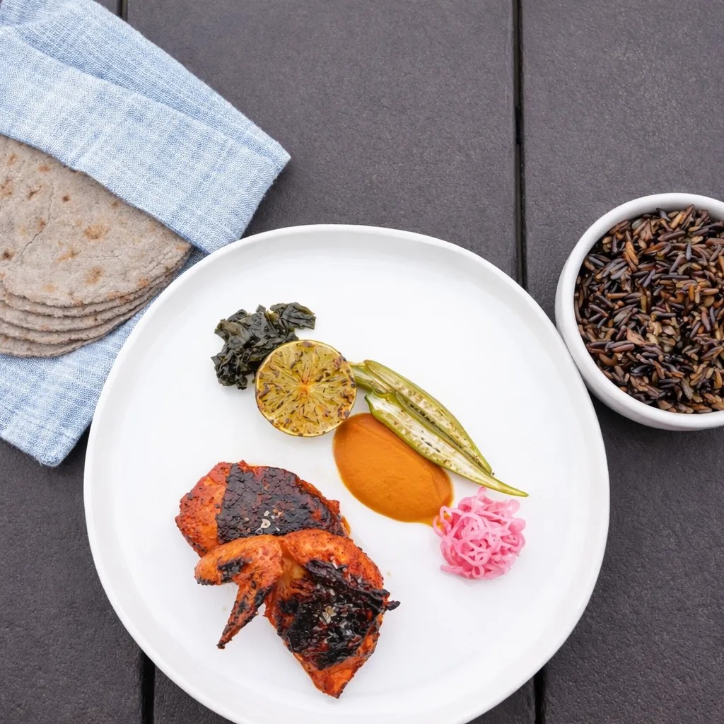 Image alt description