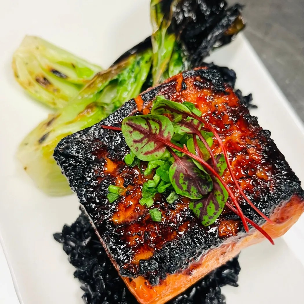 Image alt description