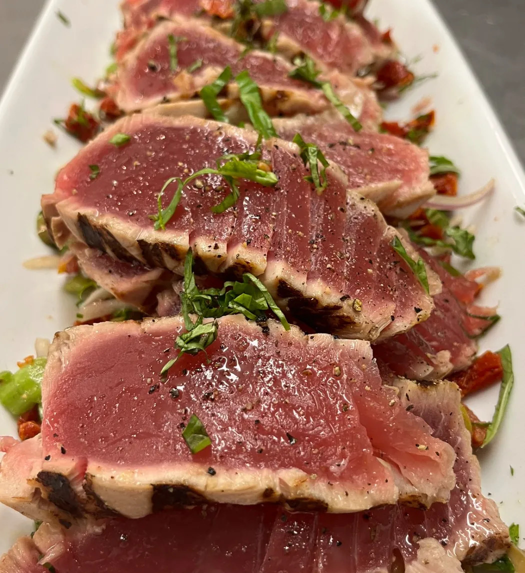 Image alt description