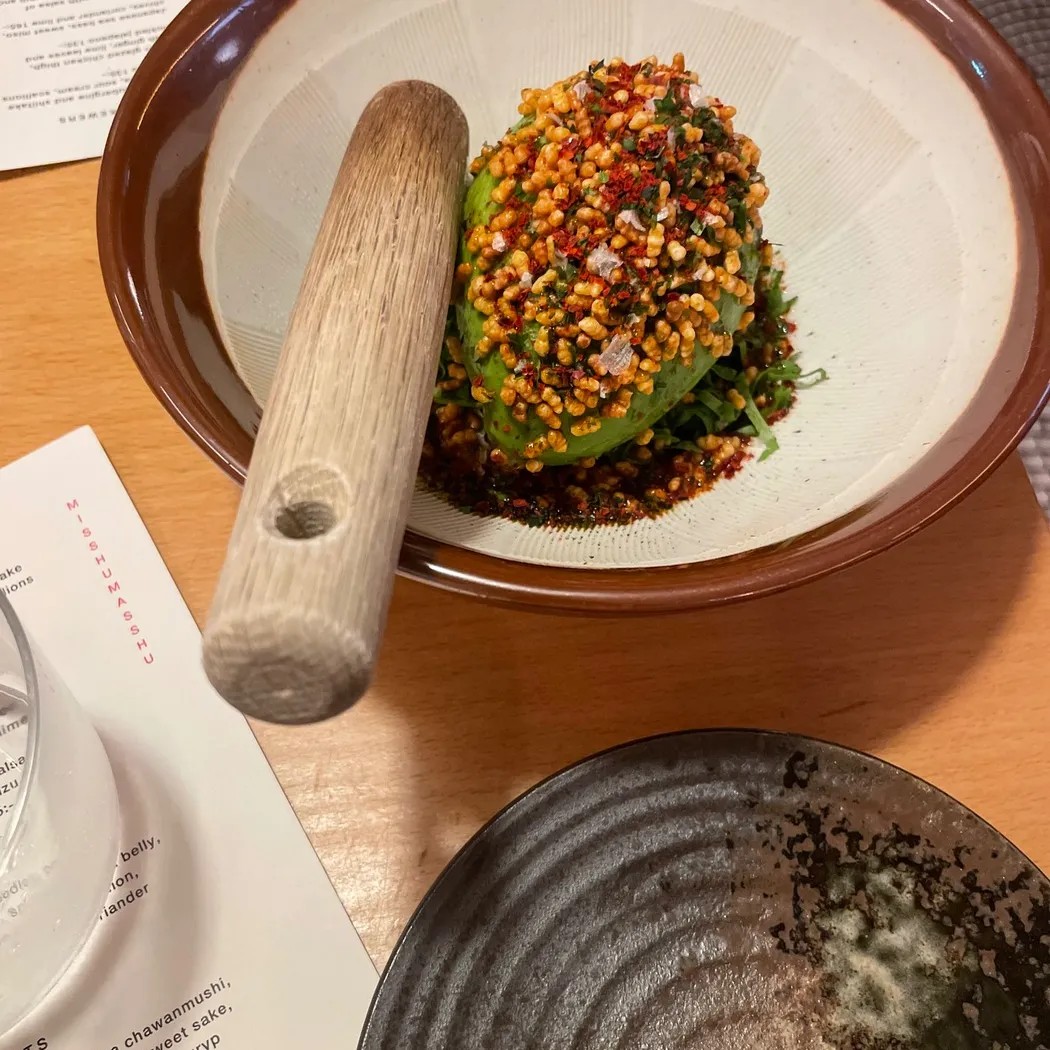 Image alt description