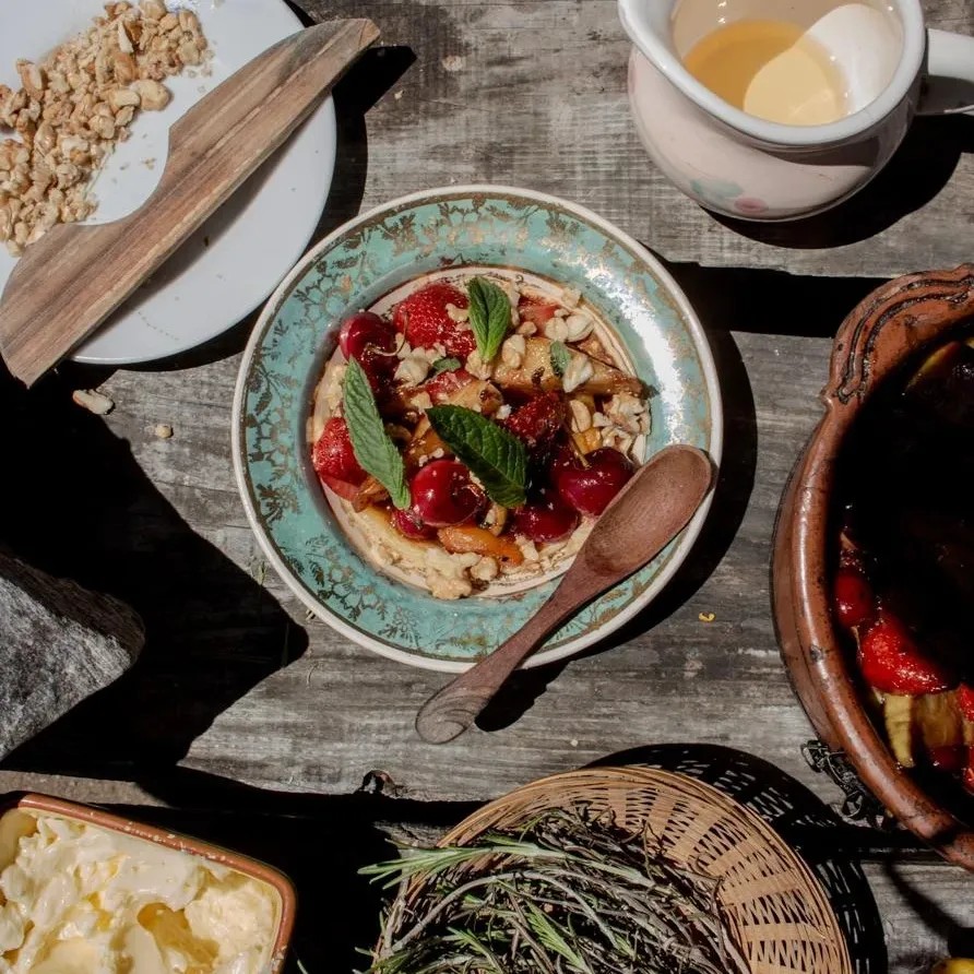 Image alt description