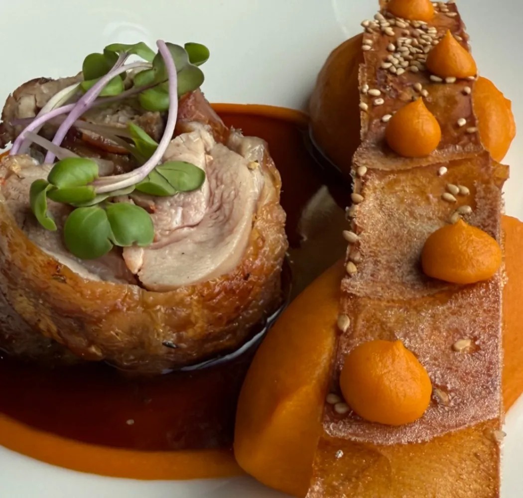 Image alt description