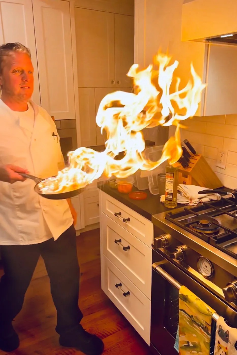 Image alt description