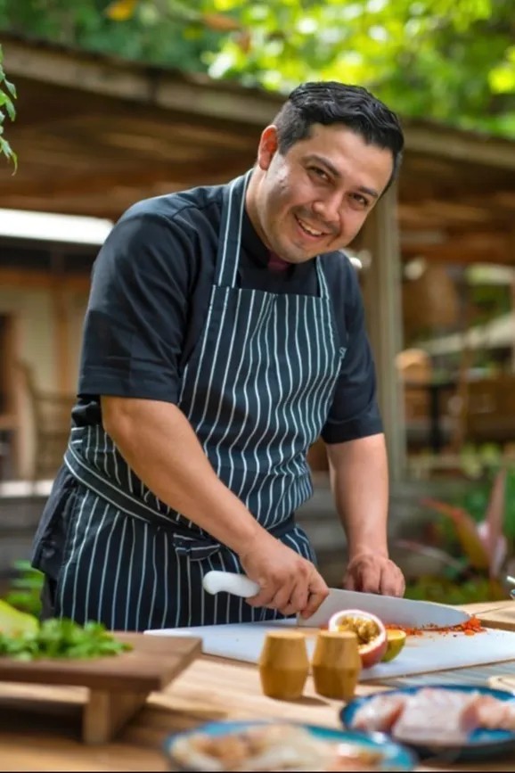 Image alt description