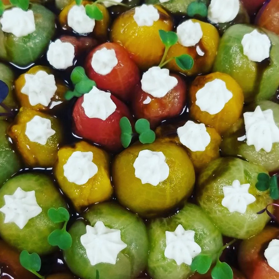 Image alt description