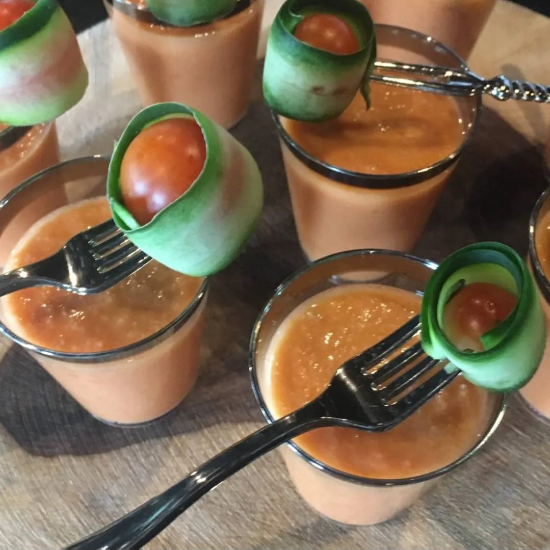 Image alt description